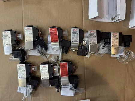 Danfoss Pressure Sensor MBS5100 Model 060N1034