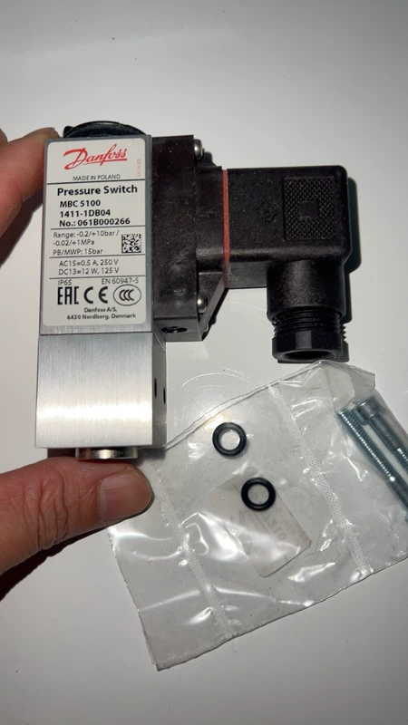 Danfoss Pressure Switch Danfoss MBC5100 061B000