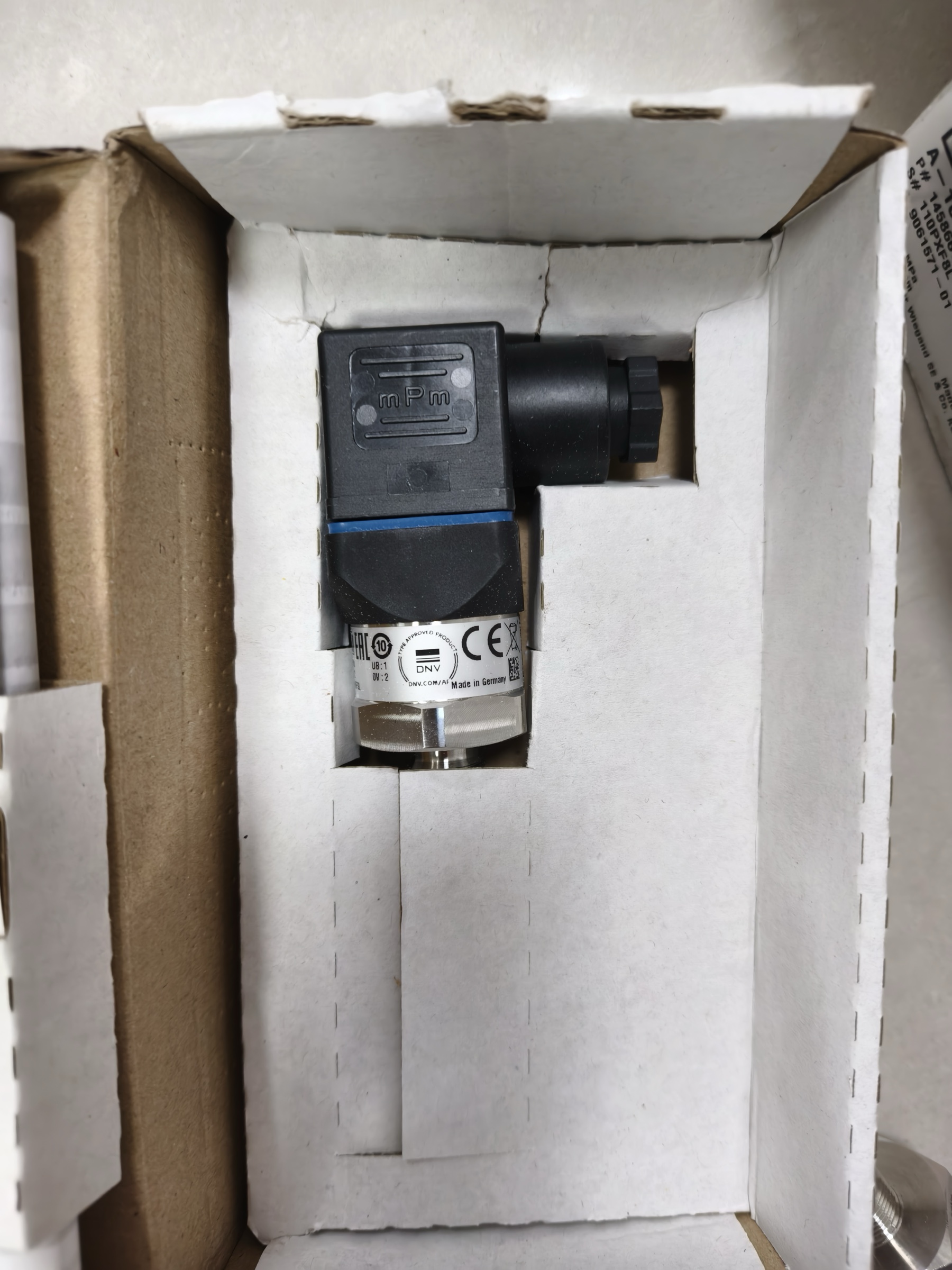 WIKA A-10 Pressure Transmitter, P/N 14586618